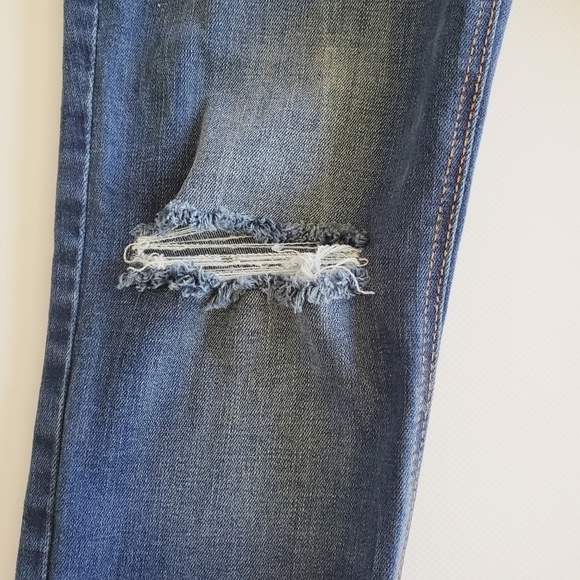 🟢7183 * Old Navy Rockstar Distressed Jeans Medium Wash Denim Size 4 - Picture 7 of 10